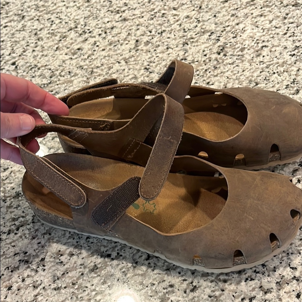 Brown Strappy Sandals